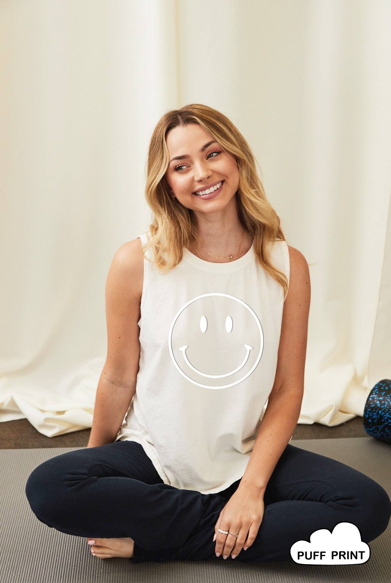 Smiley Face Puff Print Mineral Graphic Tank Top