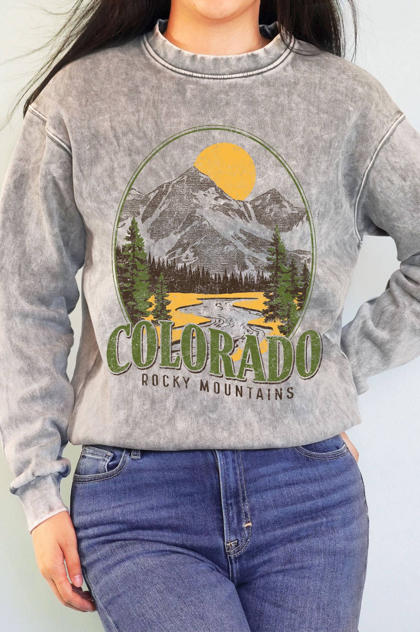 Colorado Mountains Graphic Mineral Brushed Sweatshirt