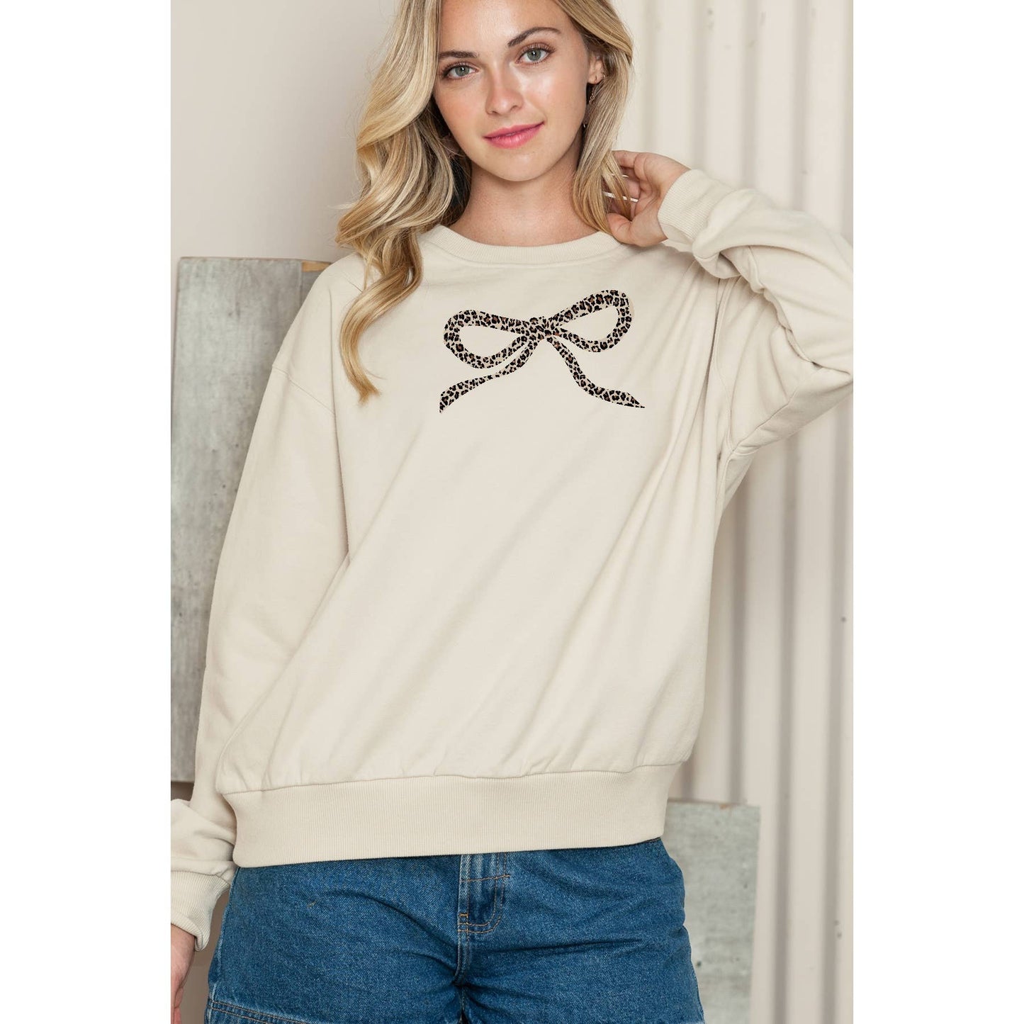Bow Leopard Crewneck Sweatshirt