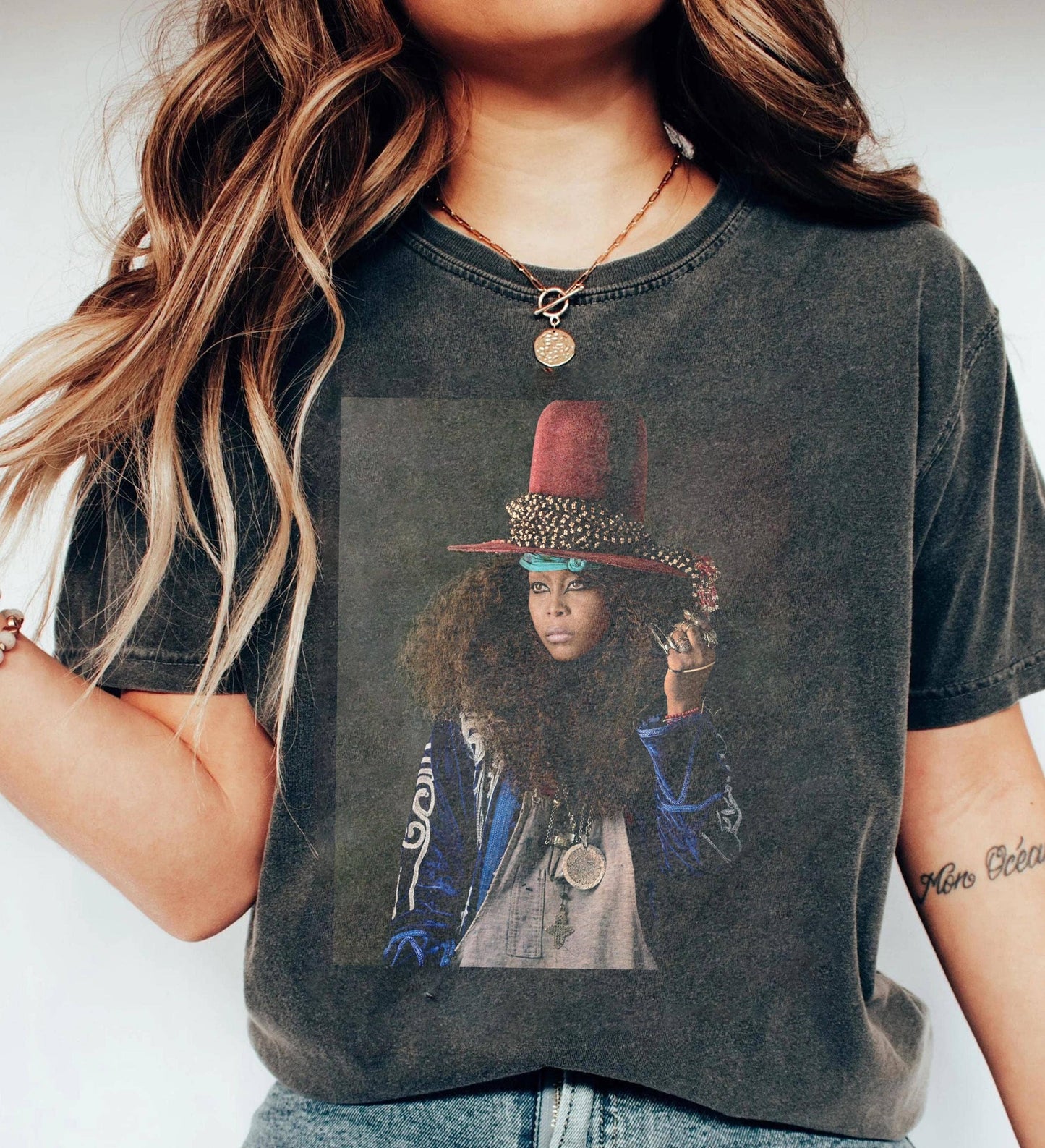 Erykah Badu Retro Music Tee - Unisex Gift For Fans in 2024