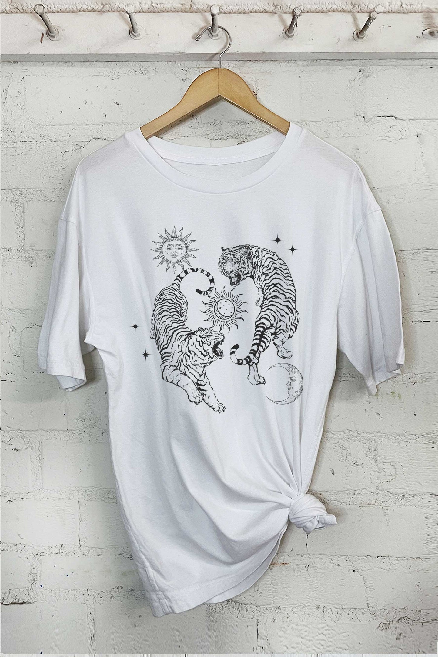 Sun and Moon Tiger-Oversized Tee