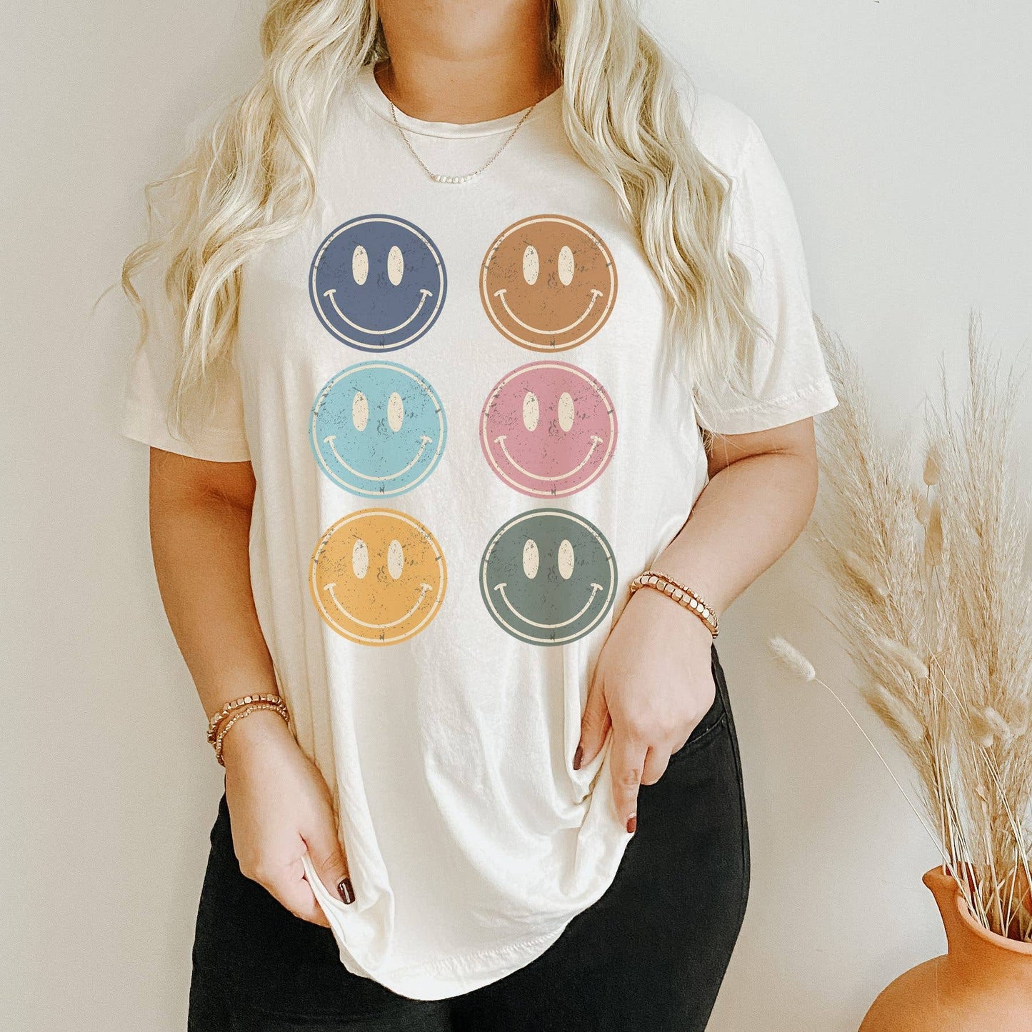 Boho Happy Face Grid Tee | Retro Shirt
