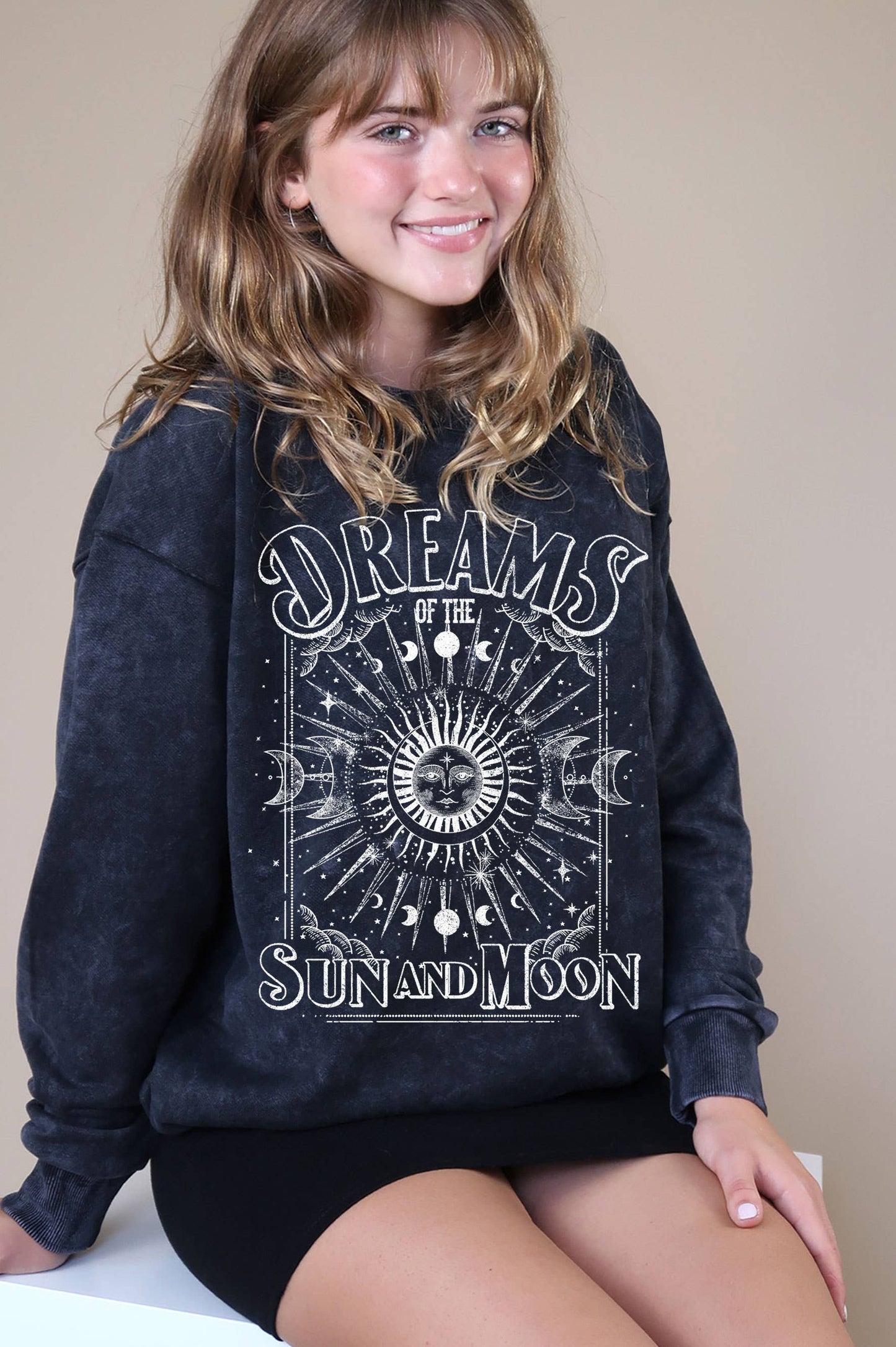 Dream of Sun and Moon Mineral Graphic Brushed Sweatshirt