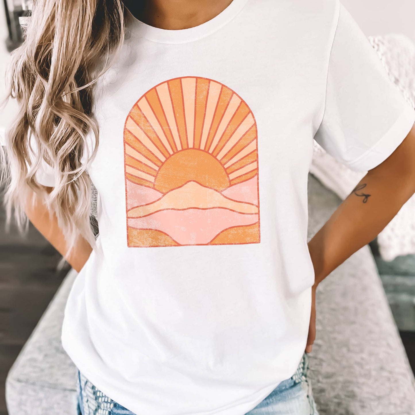 Retro Arched Sunset Tee | Summer | Sizes XS-2XL