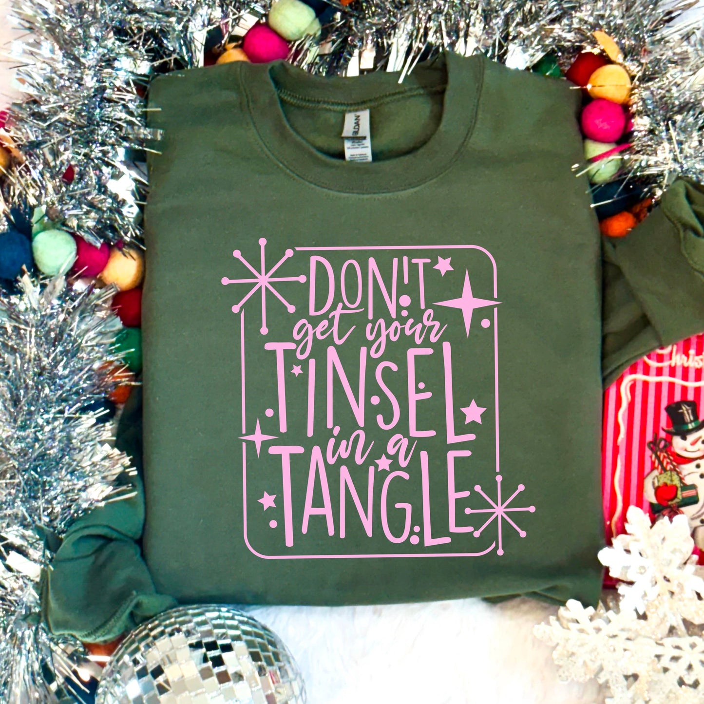 Tinsel in Tangle Christmas 2025 Sweatshirt | Gildan