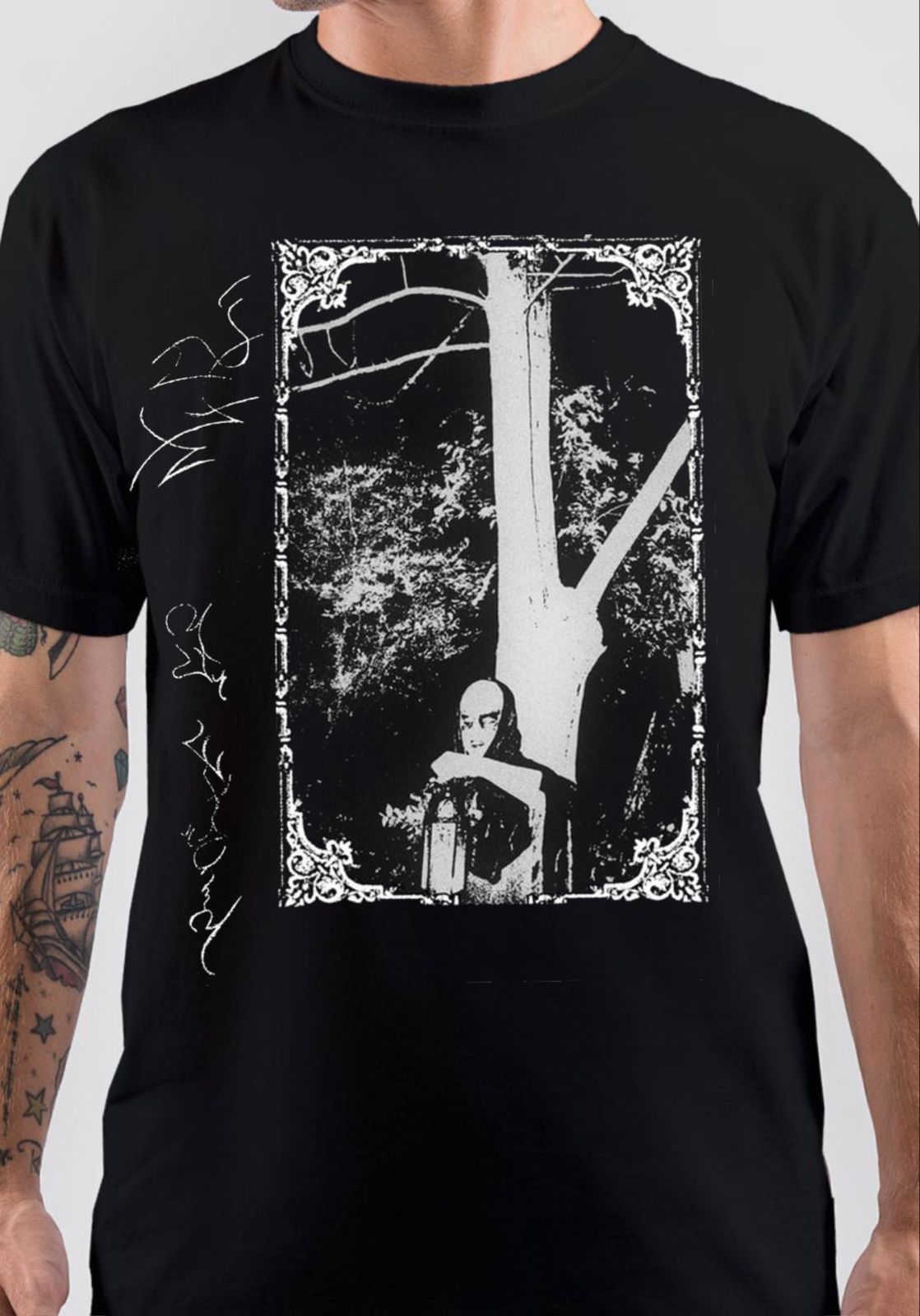 Novej Kalhnjënno T-Shirt