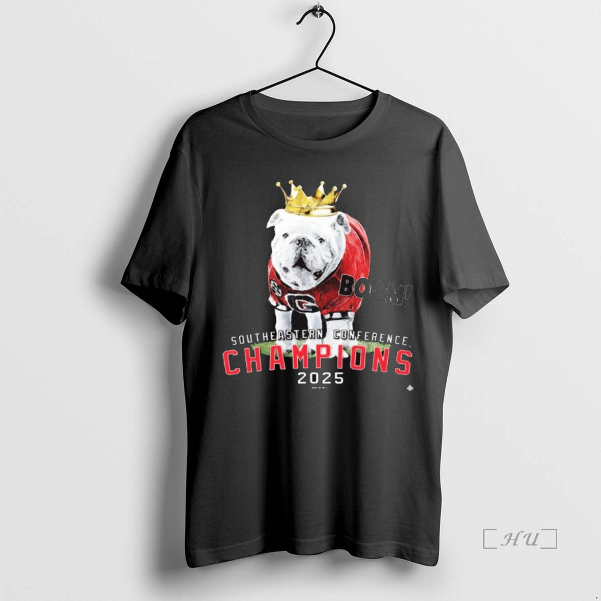 Officials Uga Georgia Bulldogs 2025 Southeastern Conference Champions Boom Mascot Crown Premium T Shirts Sweater