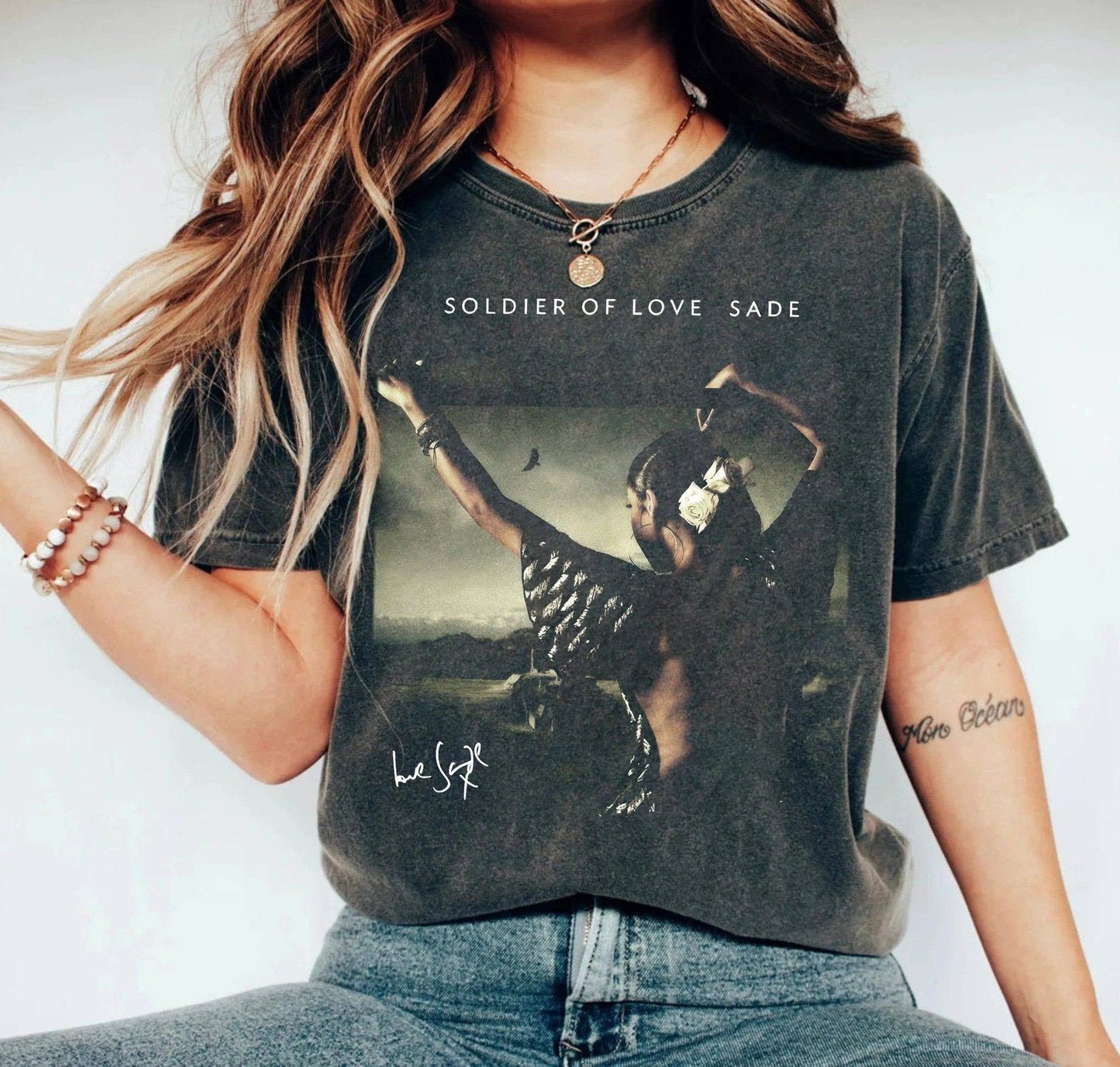 Sade Adu Unisex 90s Concert Tee Shirt Gift