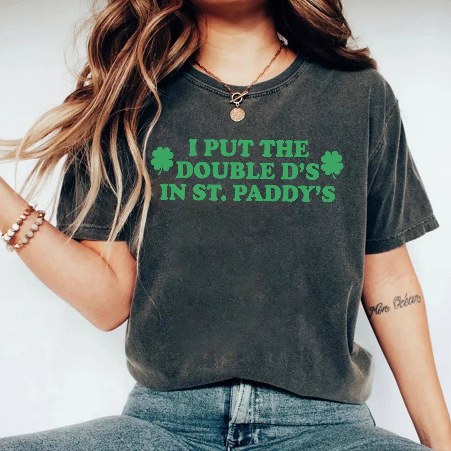 Lucky Shamrock Retro Irish St Paddy's Day Double Ds Shirt