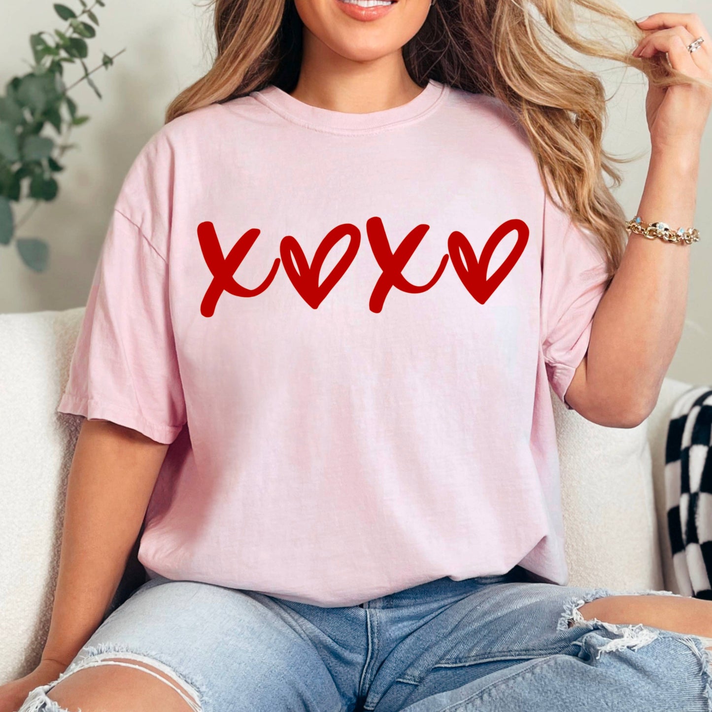 Valentine's Graphic Shirt | Trendy Graphic Tee | Gildan