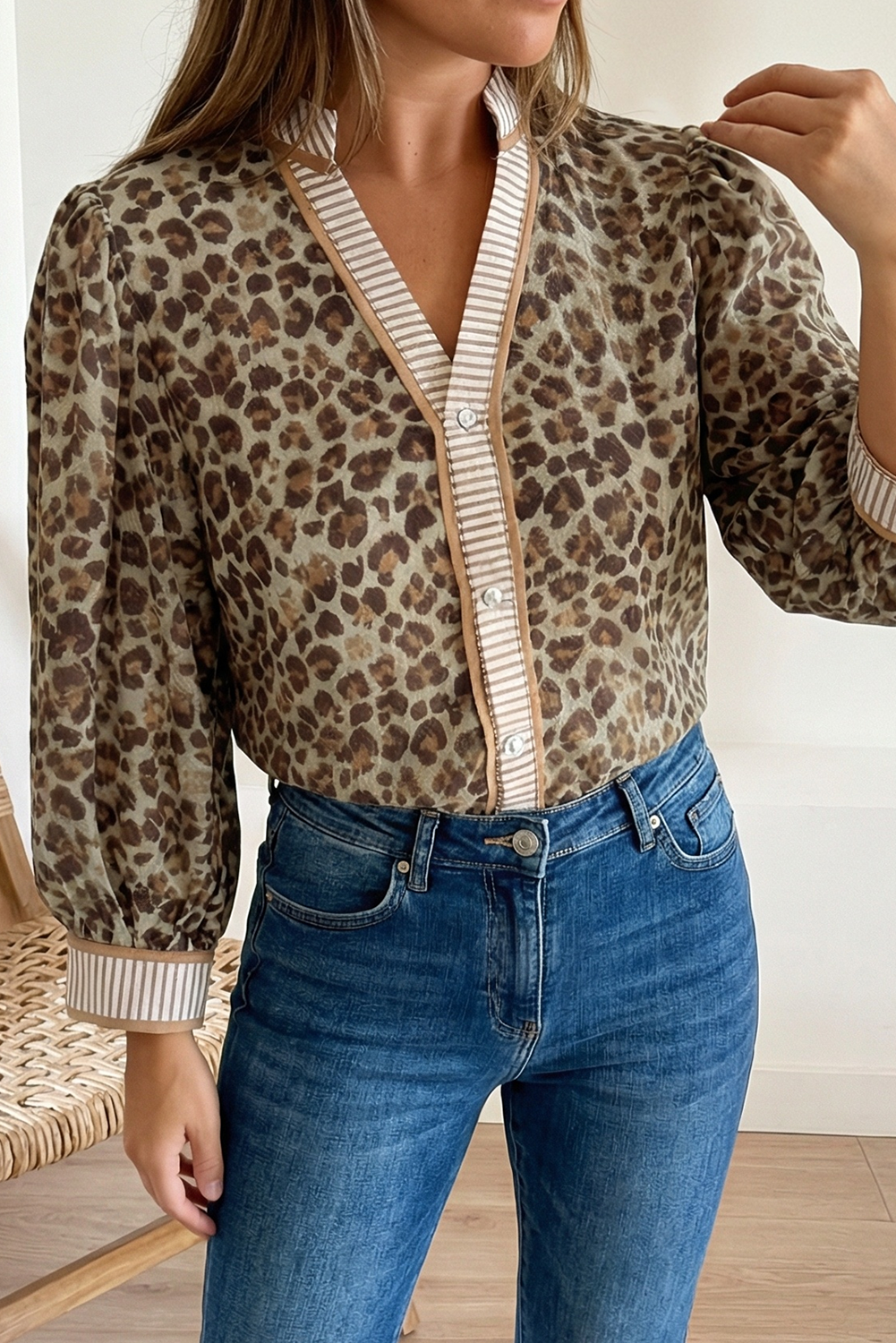 Contrast Striped Trim V Neck Leopard Shirt (S-Xl)