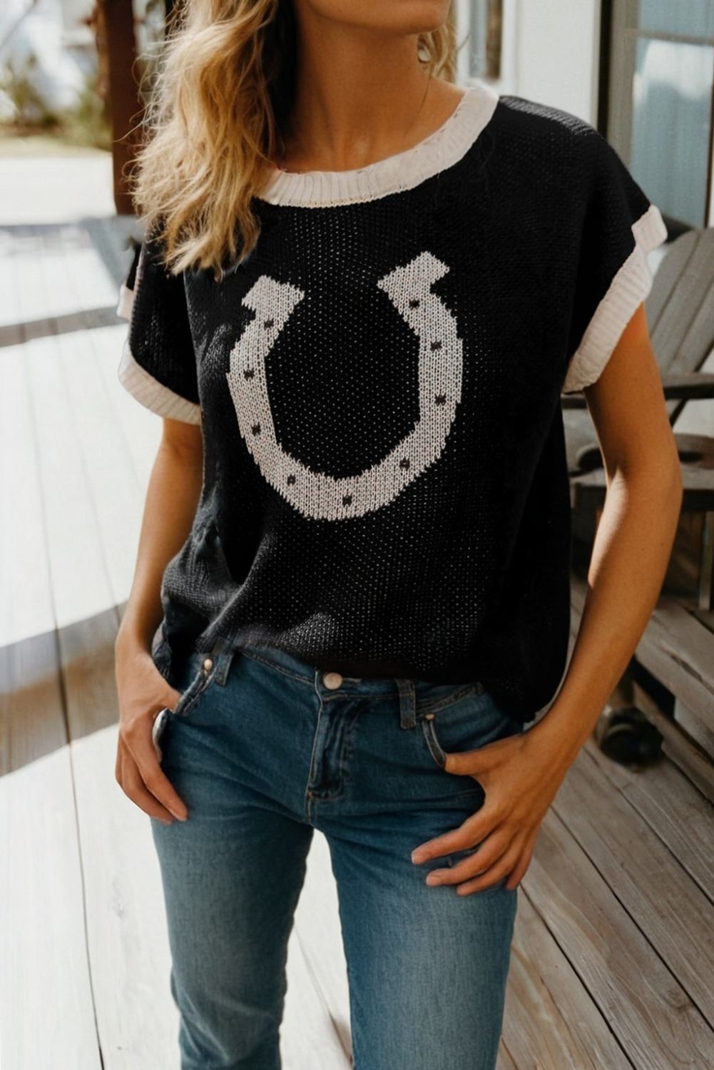 Horse Shoe Pattern Contrast Trim Short Sleeve Sweater (S-Xl)