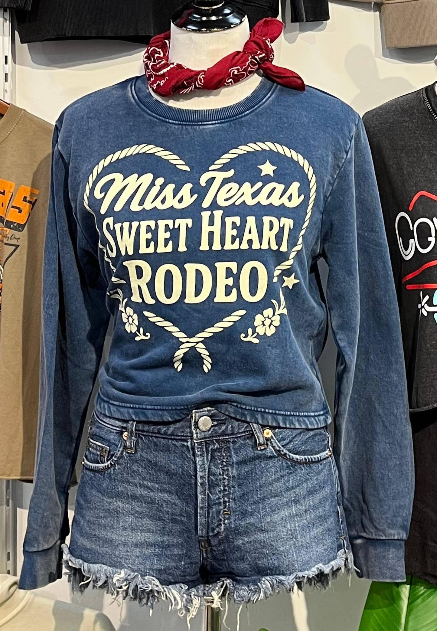 Miss Texas Sweet Heart Cropped Crew Neck Sweatshirt