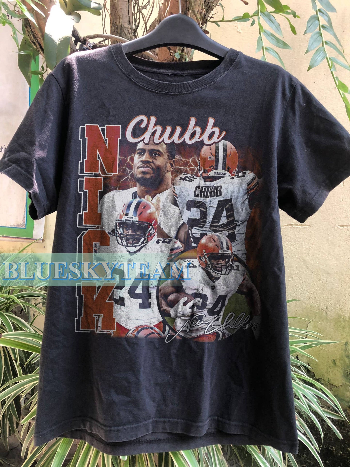 Vintage 90s Nick Chubb Graphic T-Shirt Retro Football Gift T