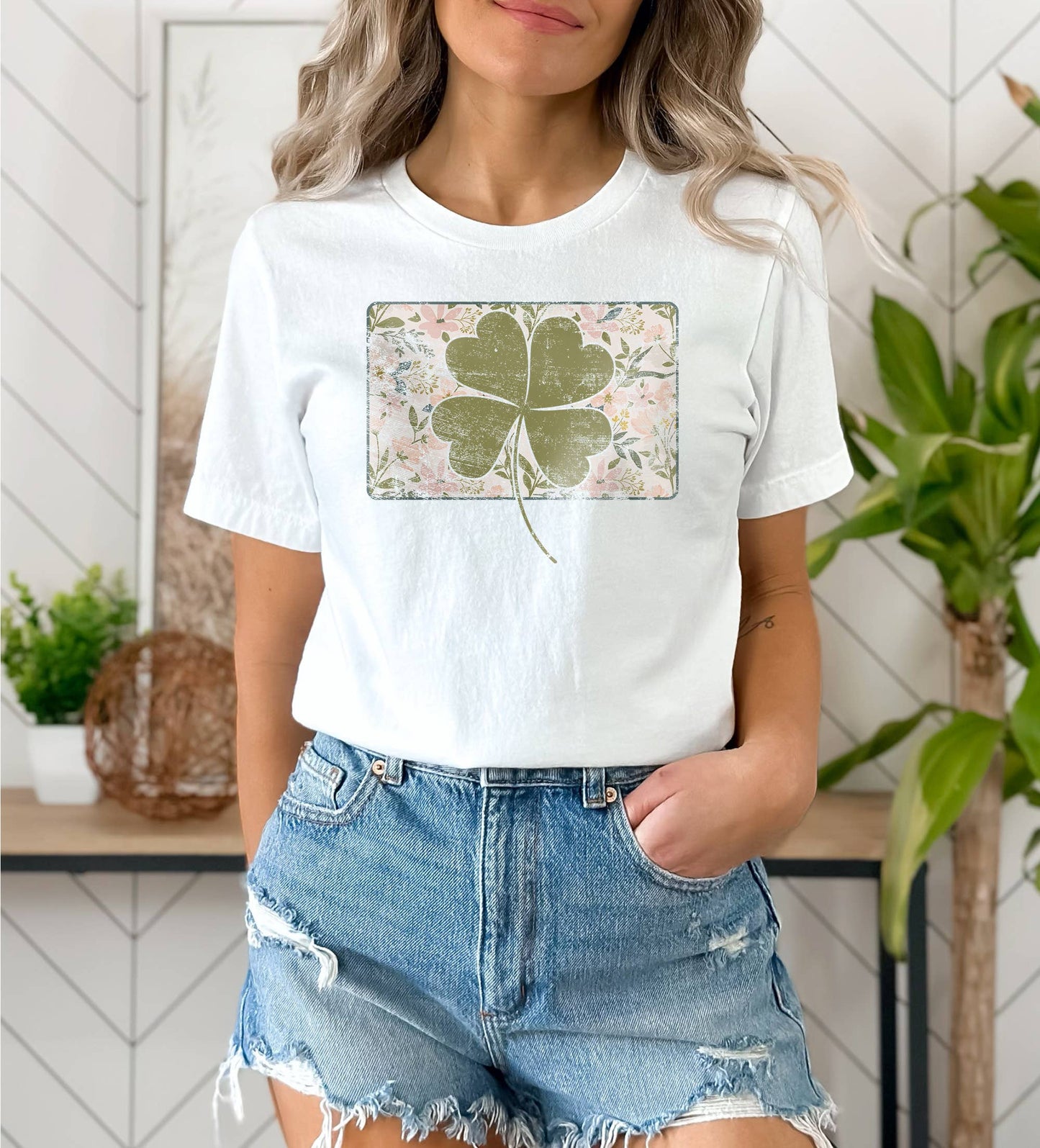 Clover On Floral Tee | St. Patrick's Day | Sizes XS-2XL