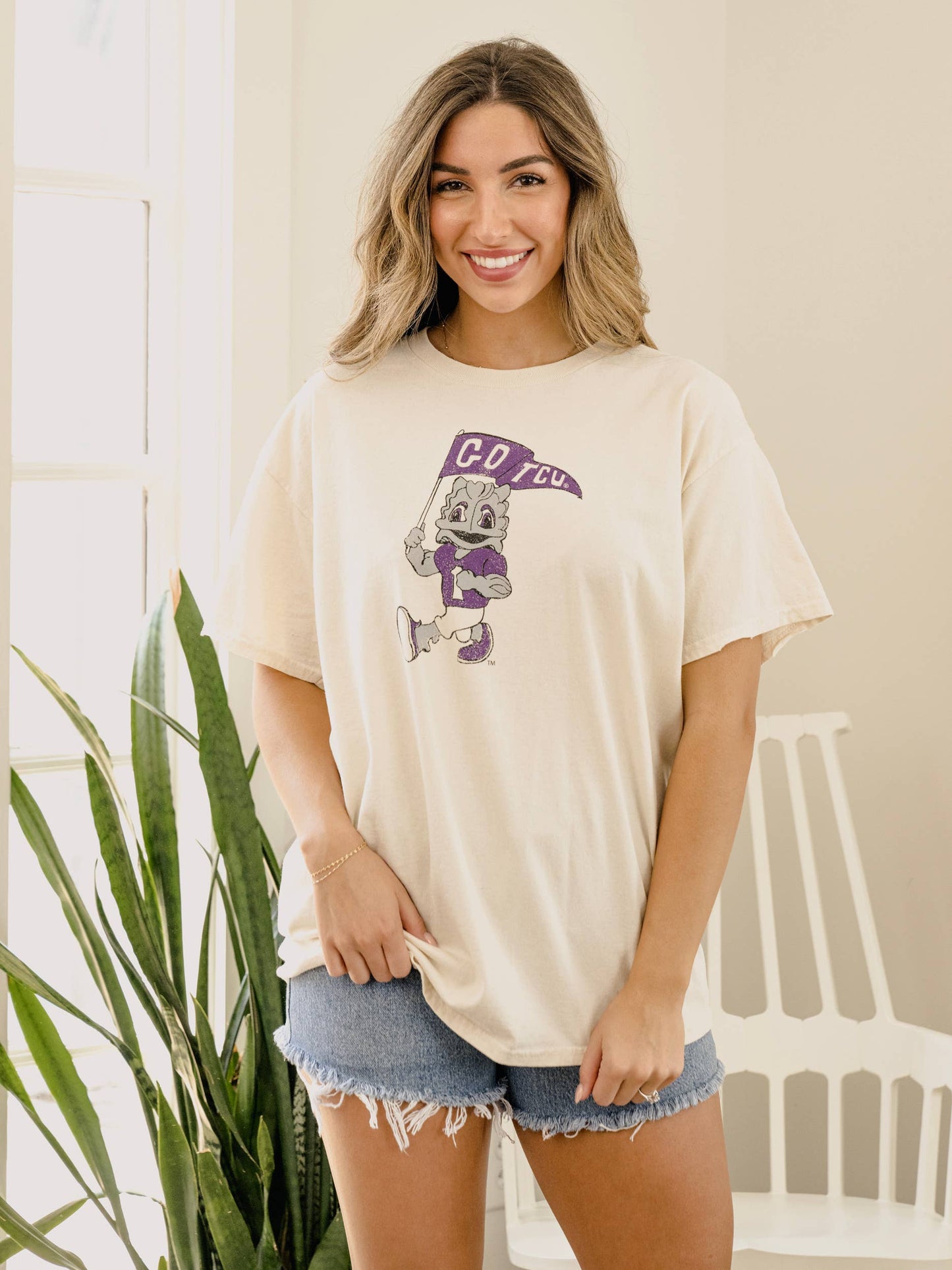 Tcu Horned Frogs Mascot Flag Off White Thrifted Tee