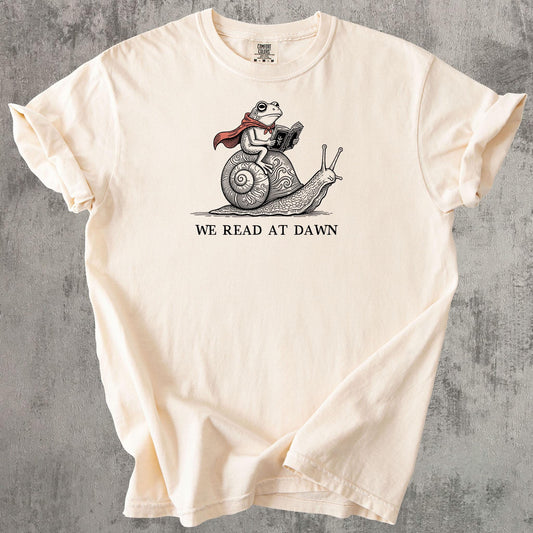 Read Dawn Frog Reading Book Tee Book Lover Cottagecore Reading Tee Bookworm Comfort Colors Frog (2)