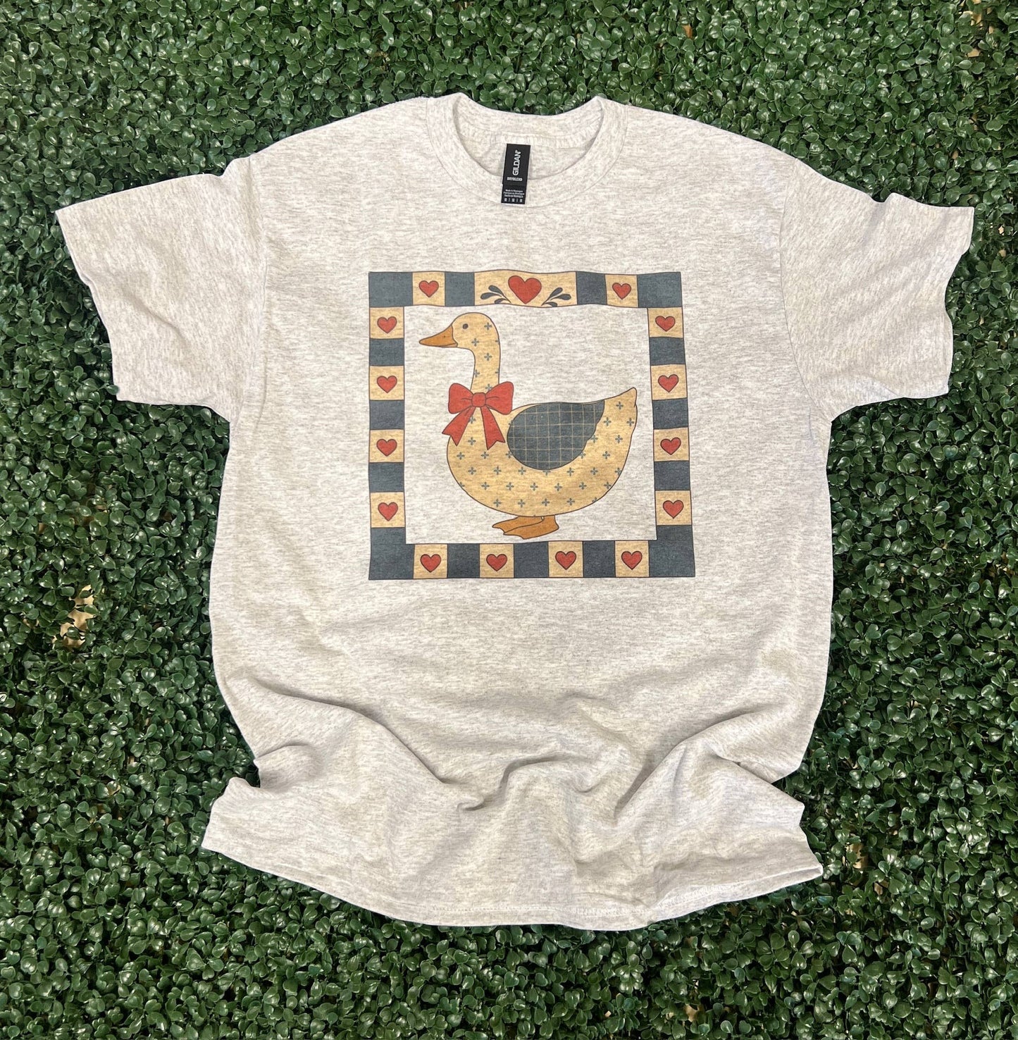Vintage Goose with Heart Frame On Ash Gray Tee