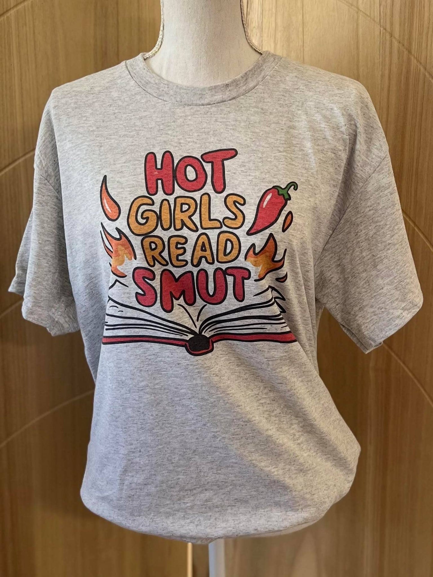 Hot Girls Read Smut On Ash Gray Tee
