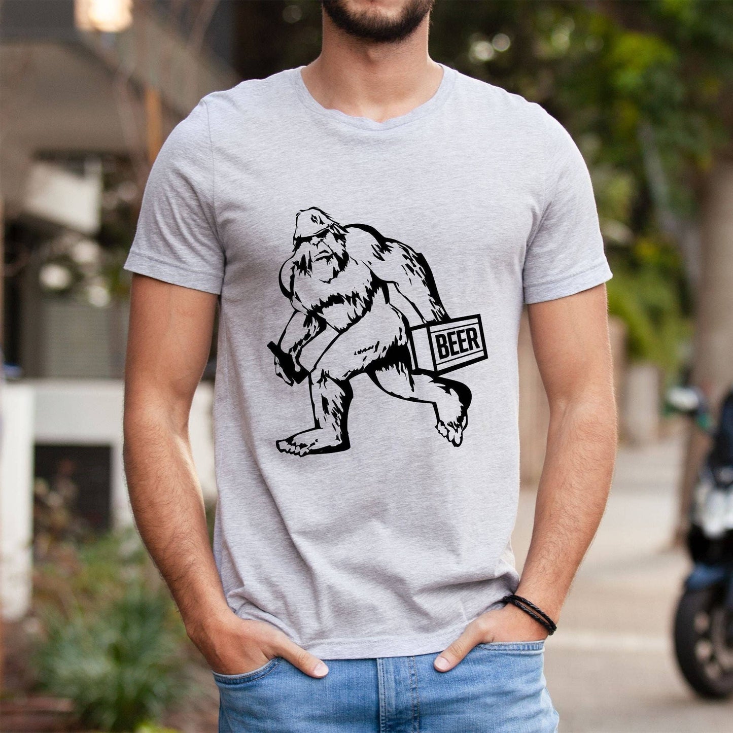 Bigfoot Loves Beer Tshirt For Men *Unisex Fit*029