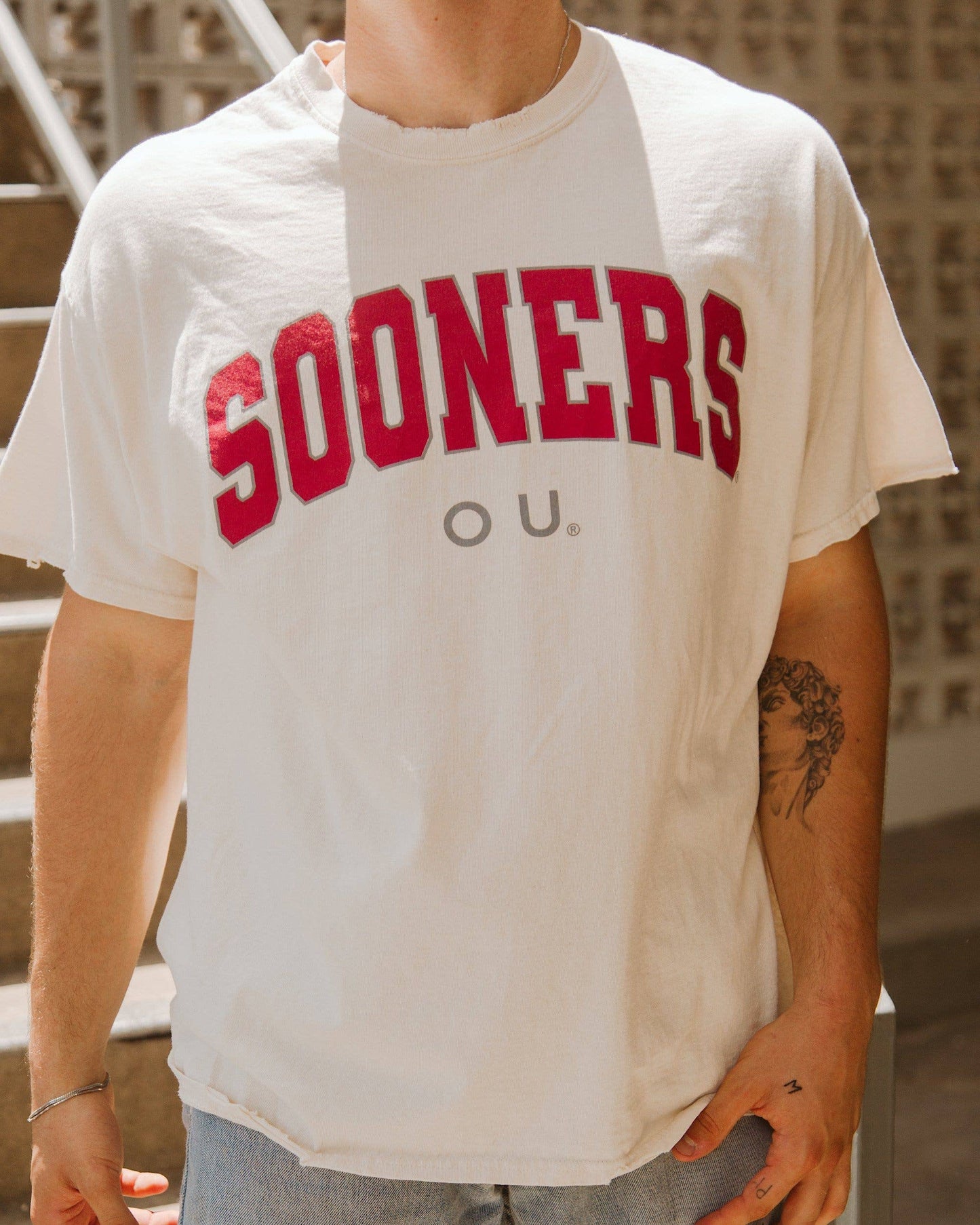Ou Oklahoma Sooners Filled Gault Off White Thrifted Tee