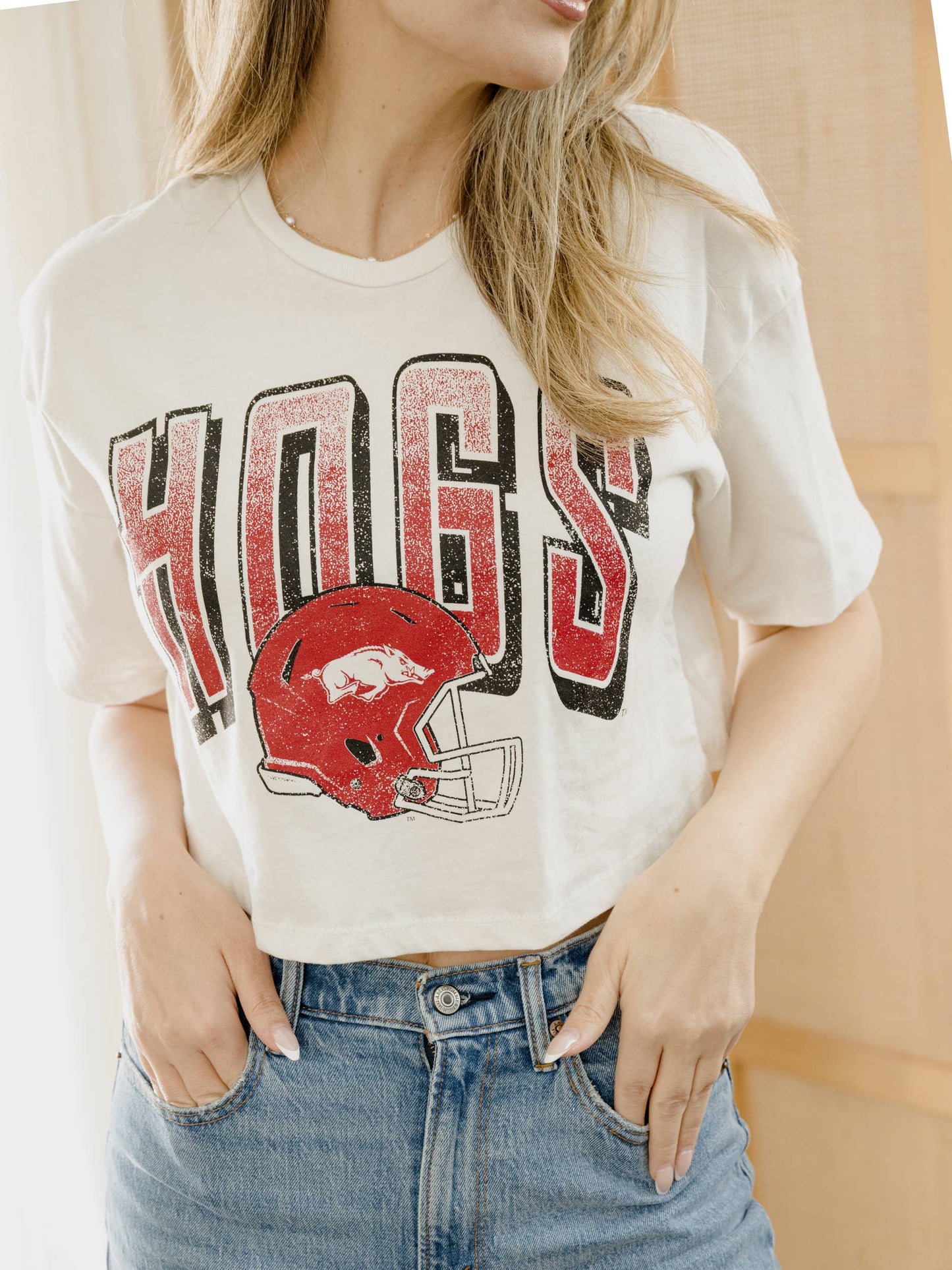 Arkansas Hogs Helmet Fade Off White Cropped Tee