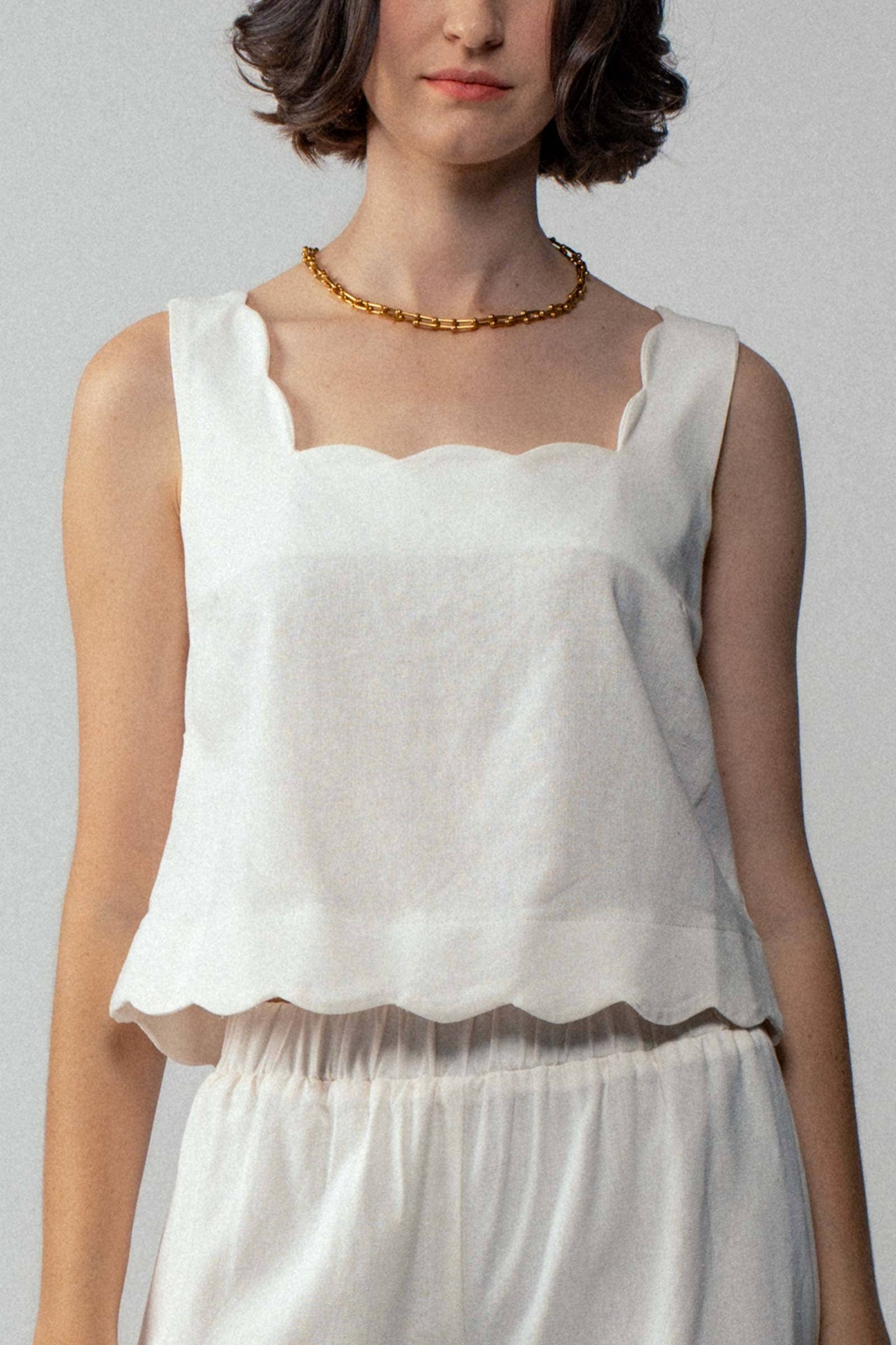 Scallop Edge Square Neck Linen Blend Tank Top