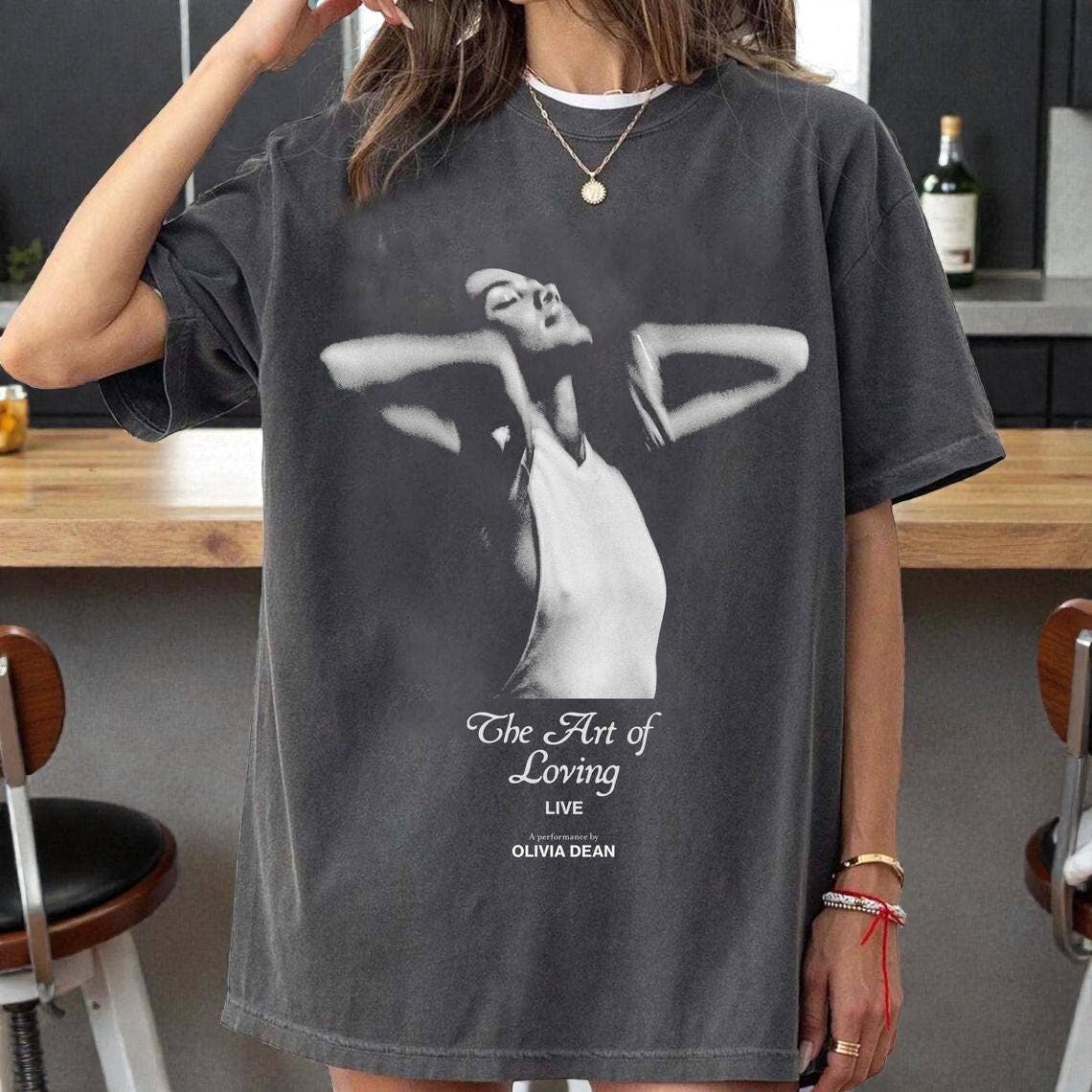 Olivia Dean Art of Loving Live Oversized Tee