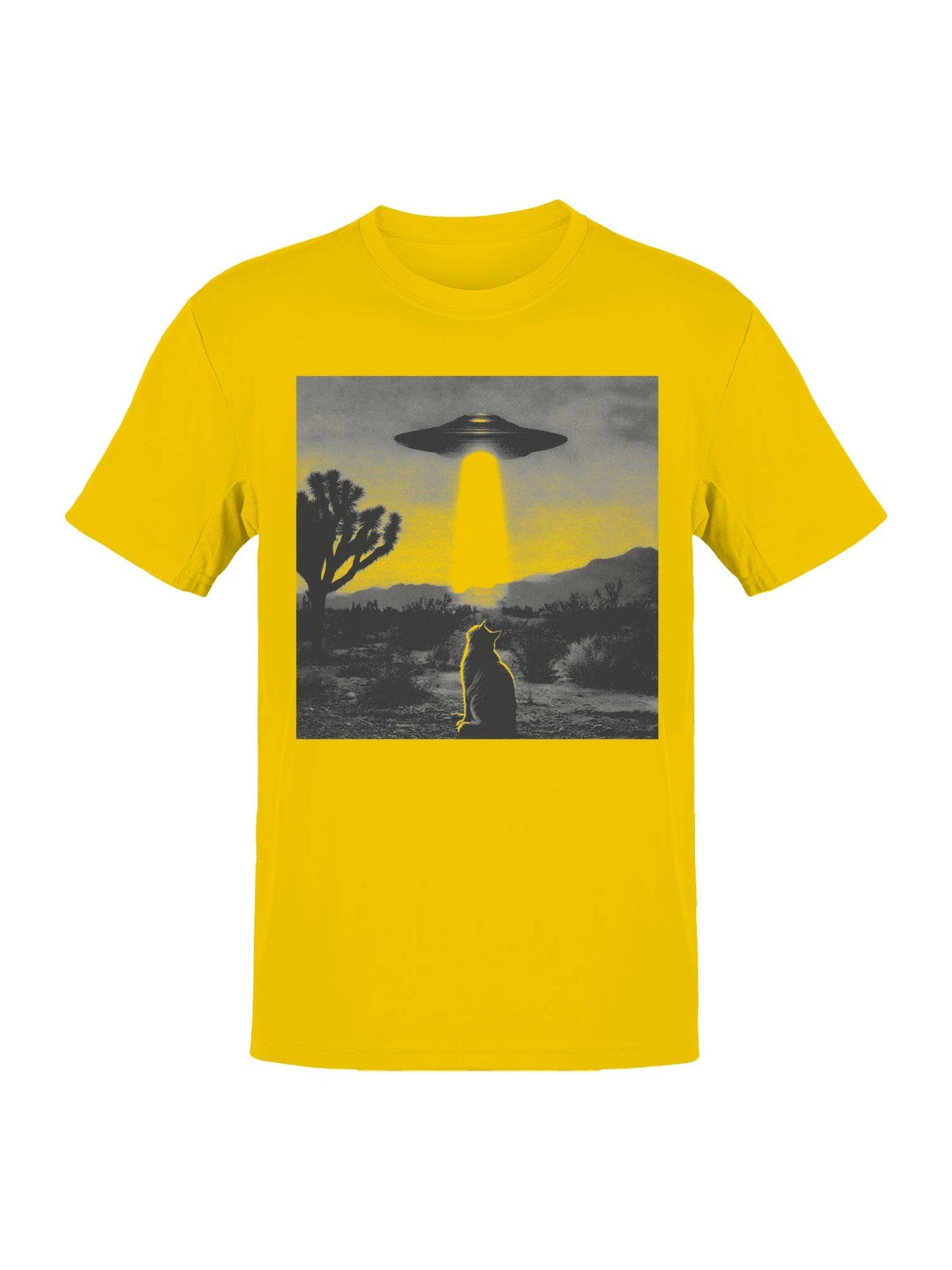 Alien Cat in Desert Encounter Men's T-Shirt