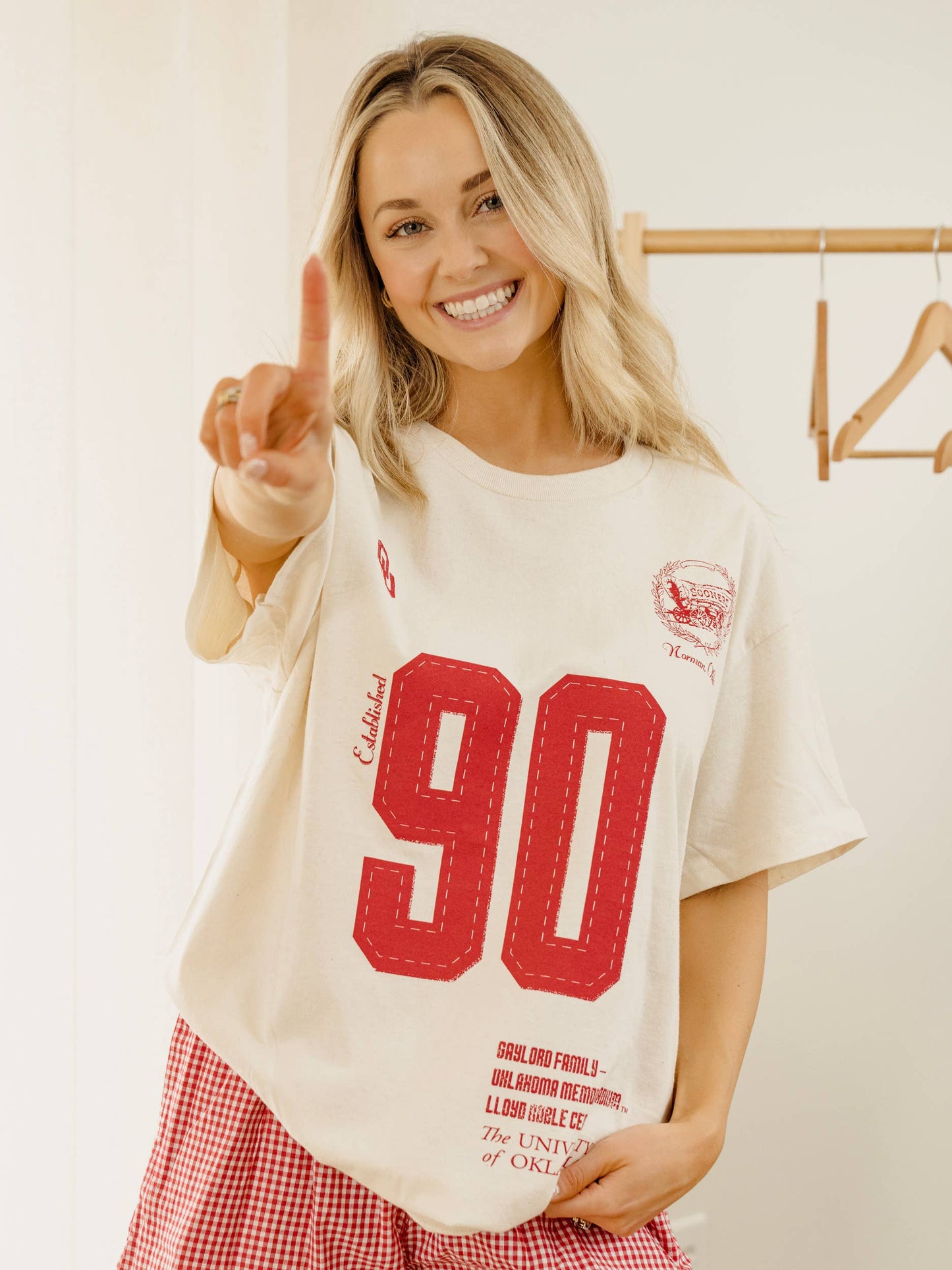 Ou Oklahoma Sooners Crest Stamp Off White Thrifted Tee