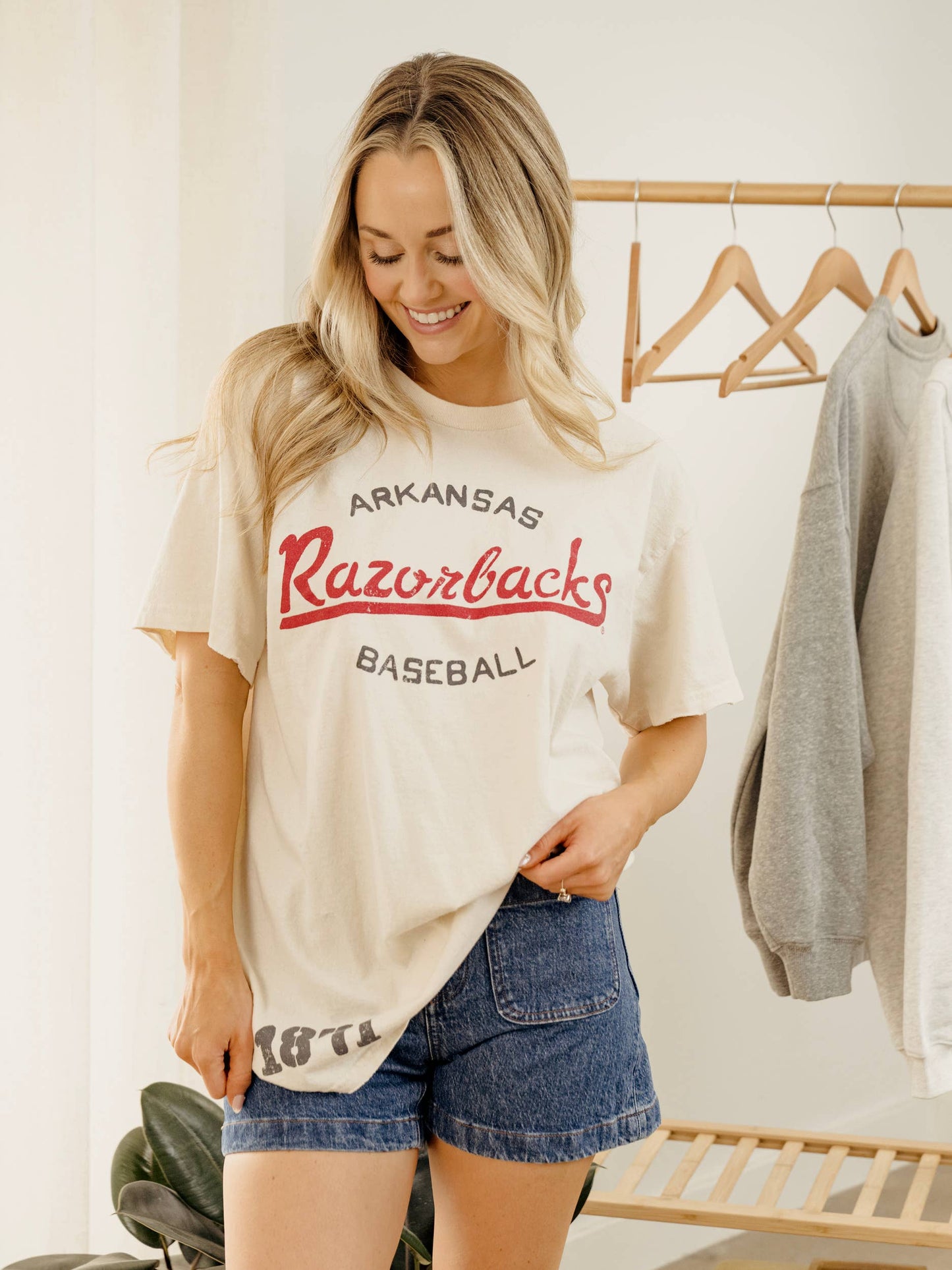Arkansas Razorbacks Baseball Stencil Off White Thrifted Tee