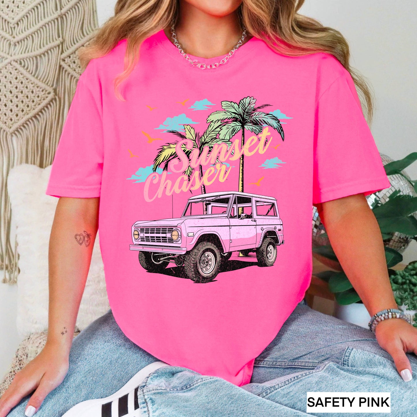 Sunset Chaser  Women’S Graphic Tee | Summer 2025 |  Gildan