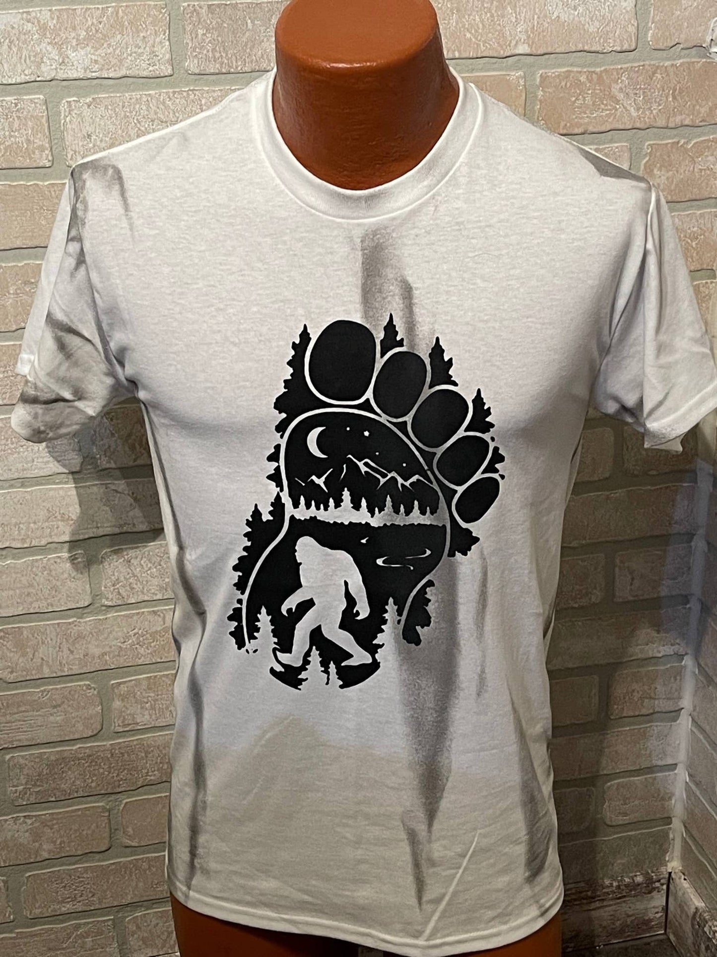 Bigfoot Nature T-Shirt (Tie Dye Grey)