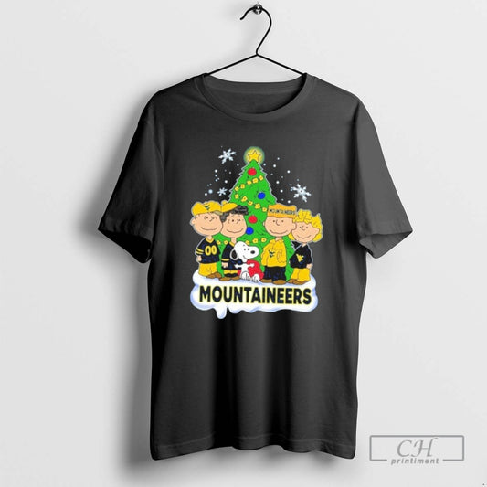 Classic 2025 Mountaineers Peanuts With Friend Merry Christmas T Shirts