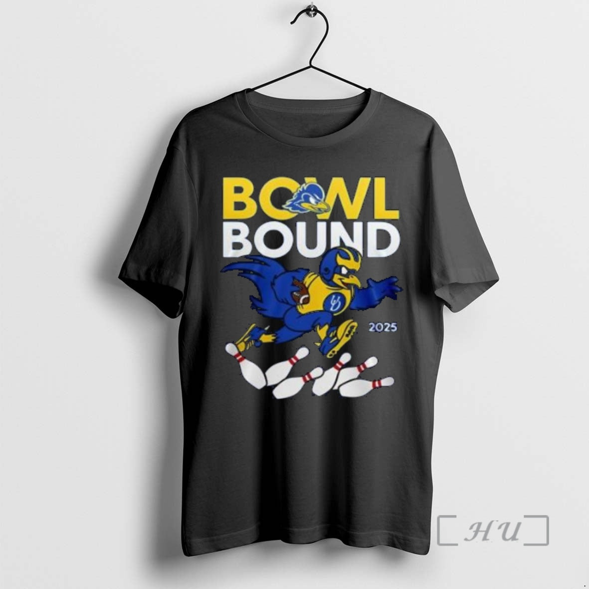 Officials Delaware Blue Hens 2025 Bowl Bound Challenge Accepted Circle Black Premium T Shirts Sweater