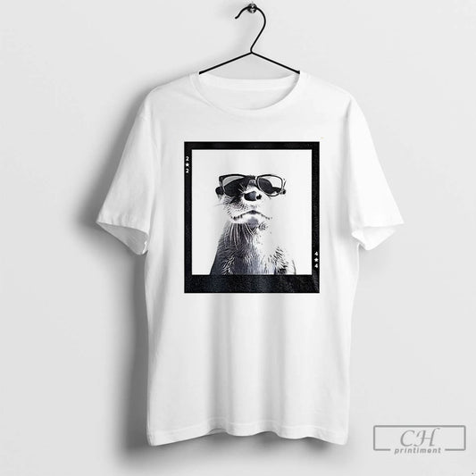 Premium Otter Wearing Glasses Photo Funny Meme T Shirts