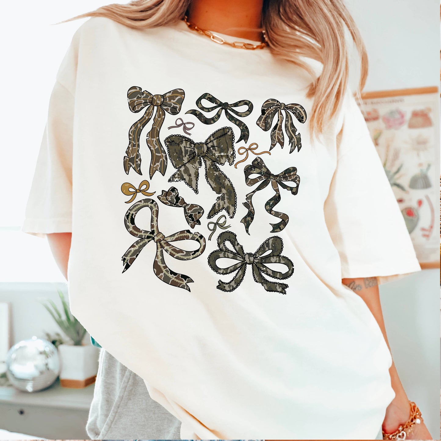 Camo Bows Graphic T-Shirt | Comfort Color