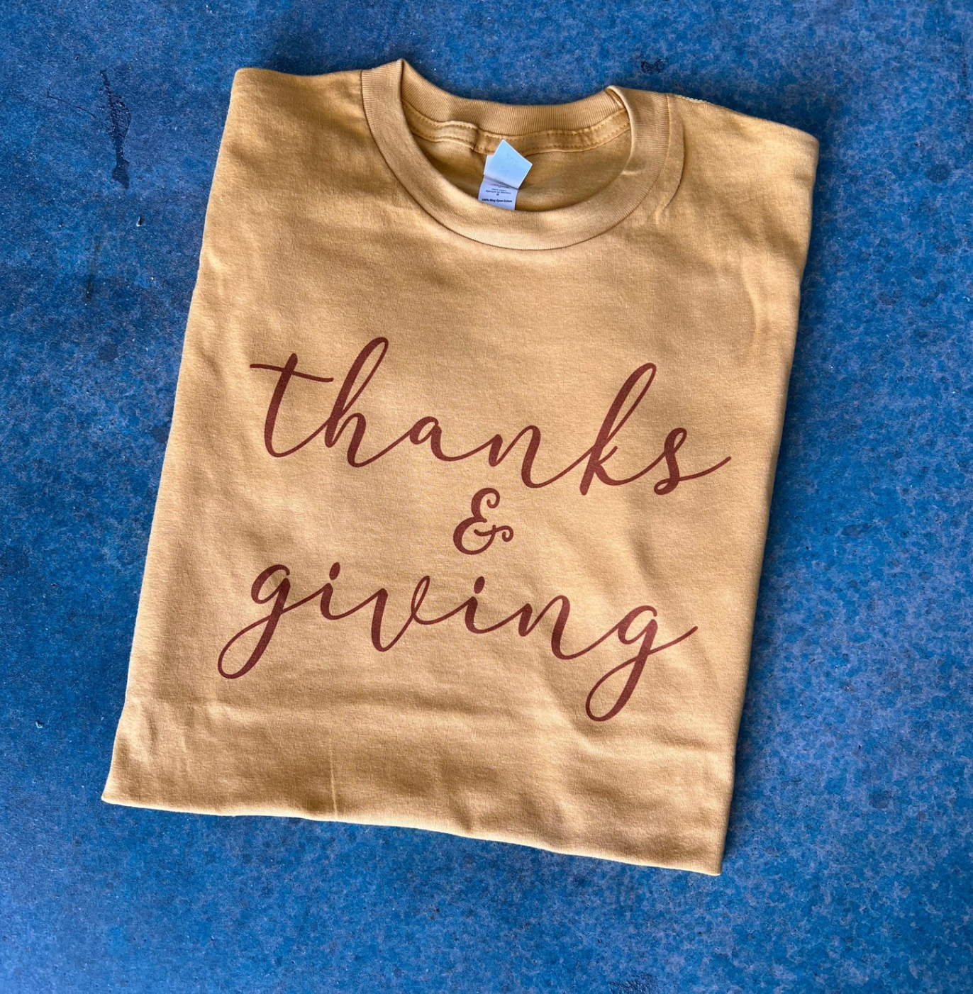 Thanks & Giving Graphic Tee Thanksgiving Holiday