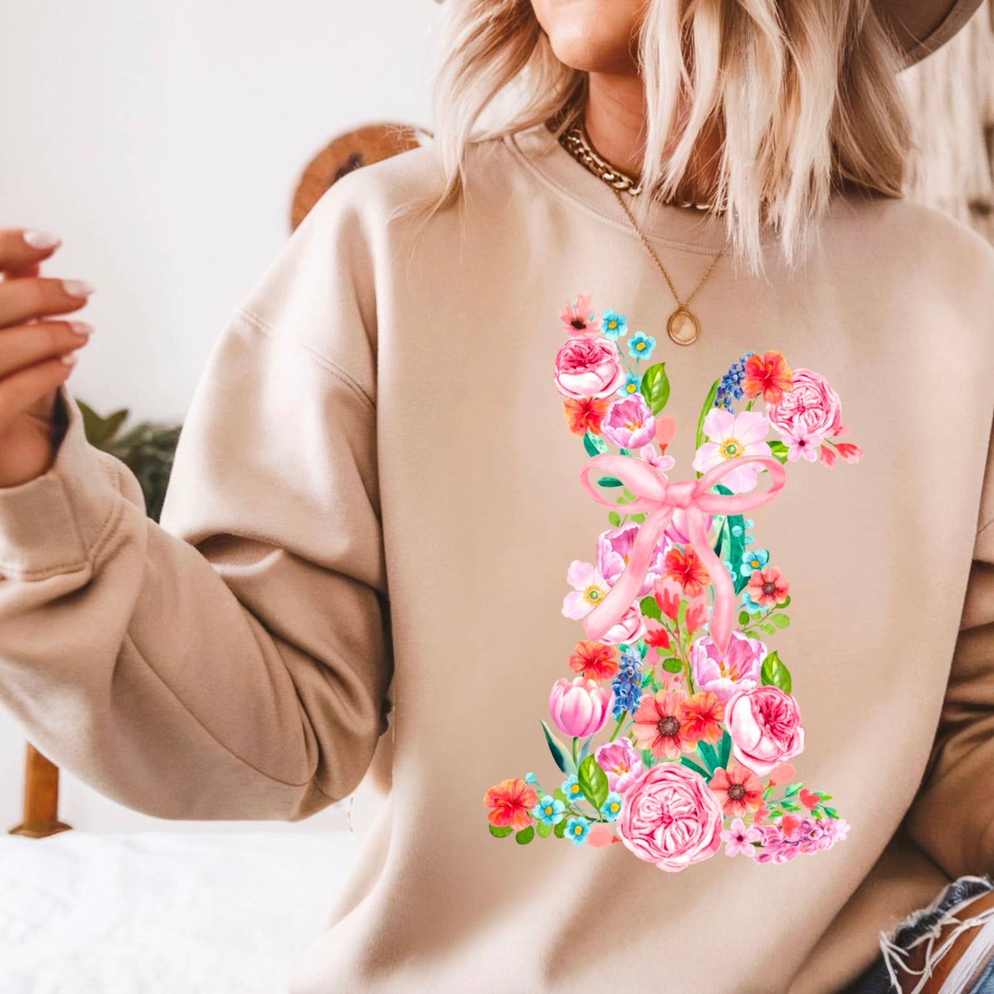 Floral Springeaster Bunny Graphic Sweatshirt