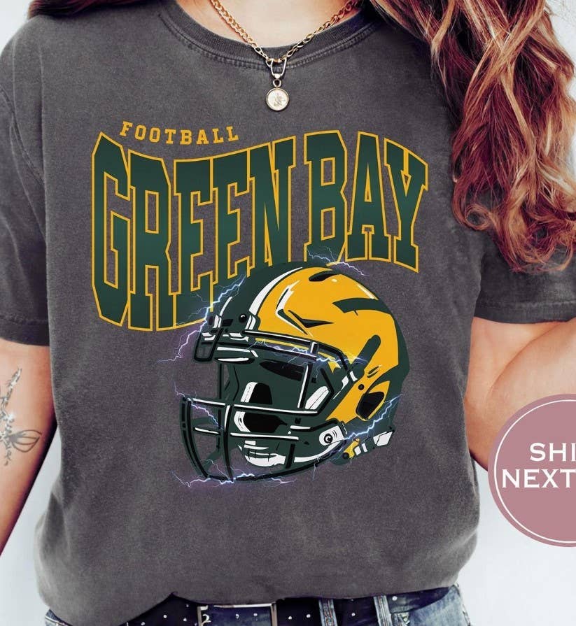 Retro Green Bay Football Shirt – Vintage & Trendy Tee