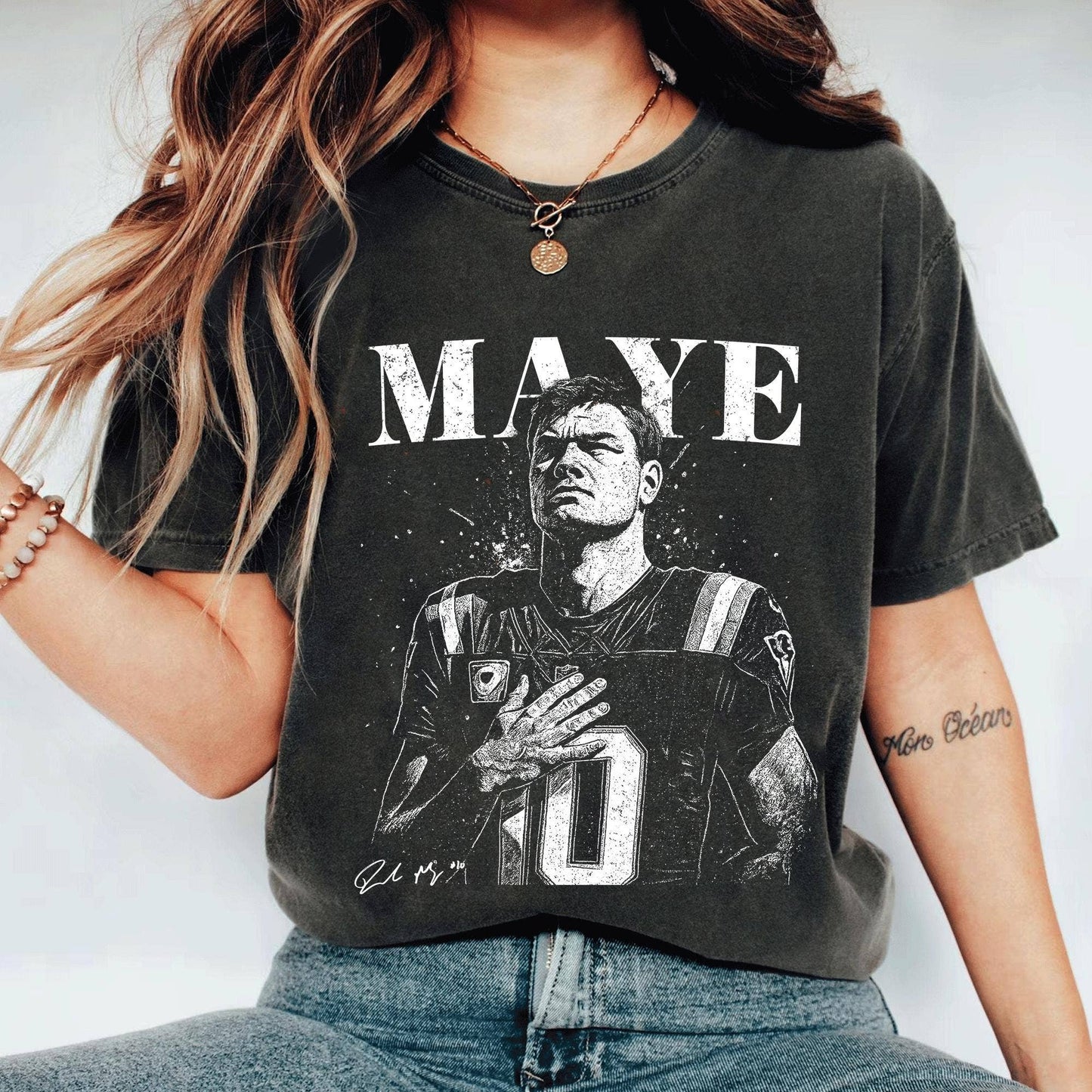 Drake-Maye Fan Vintage Football T-Shirt