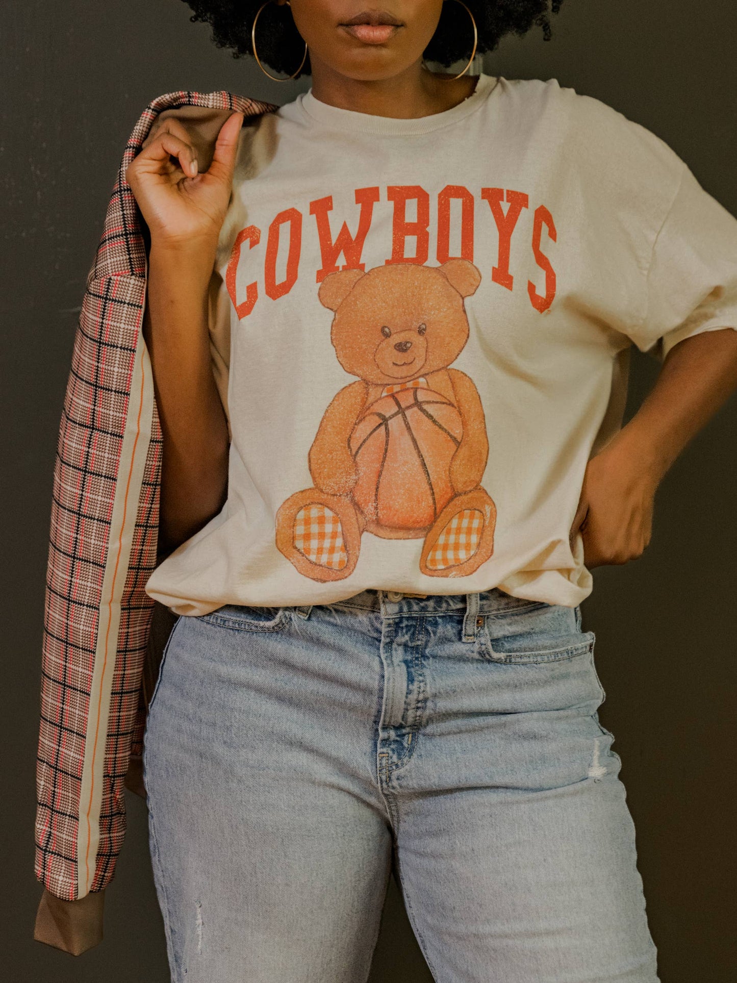 Osu Cowboys Basketball Bear Off White Thrifted Tee
