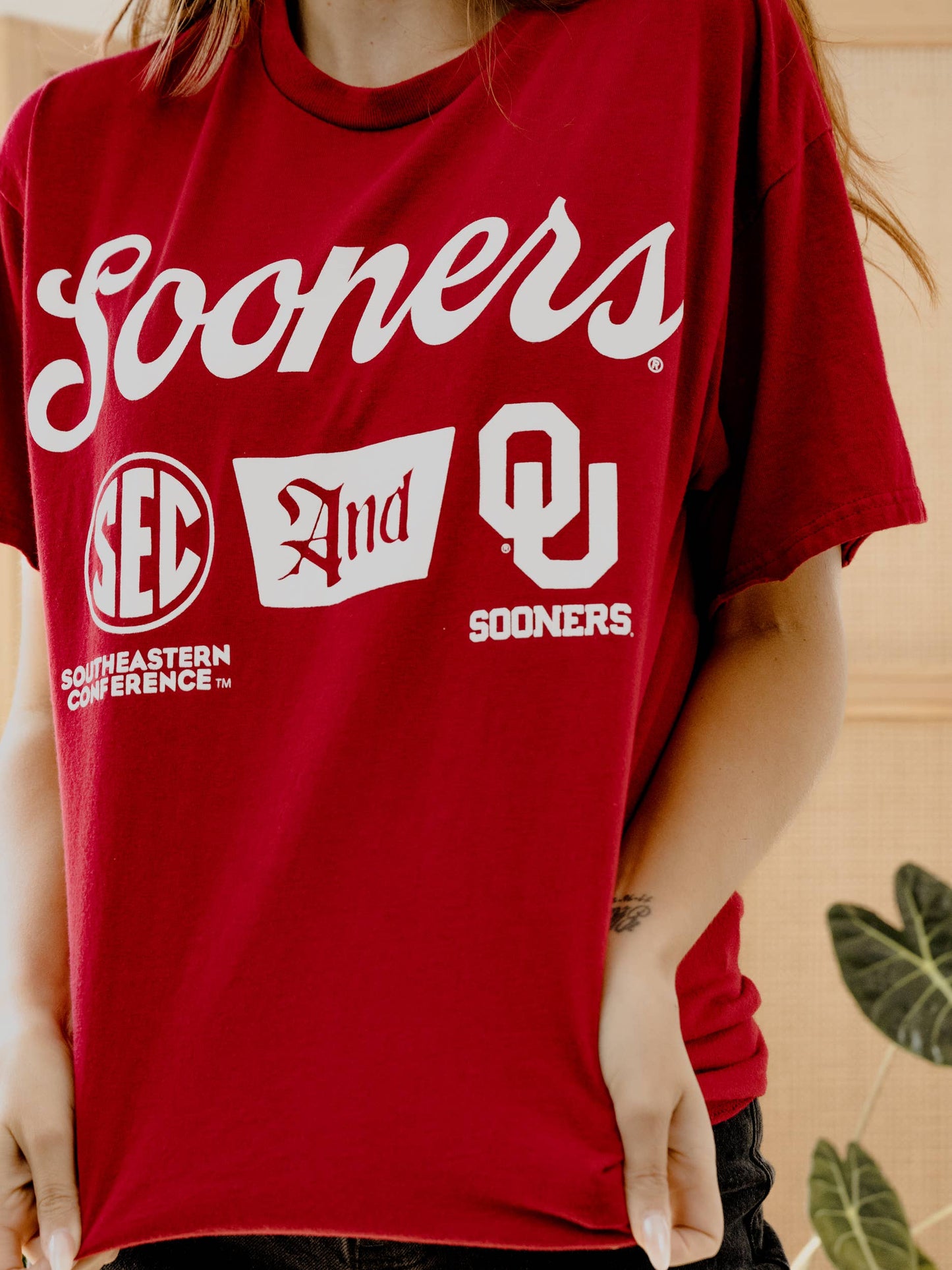 Ou Oklahoma Sooners / Sec Tap Crimson Thrifted Tee